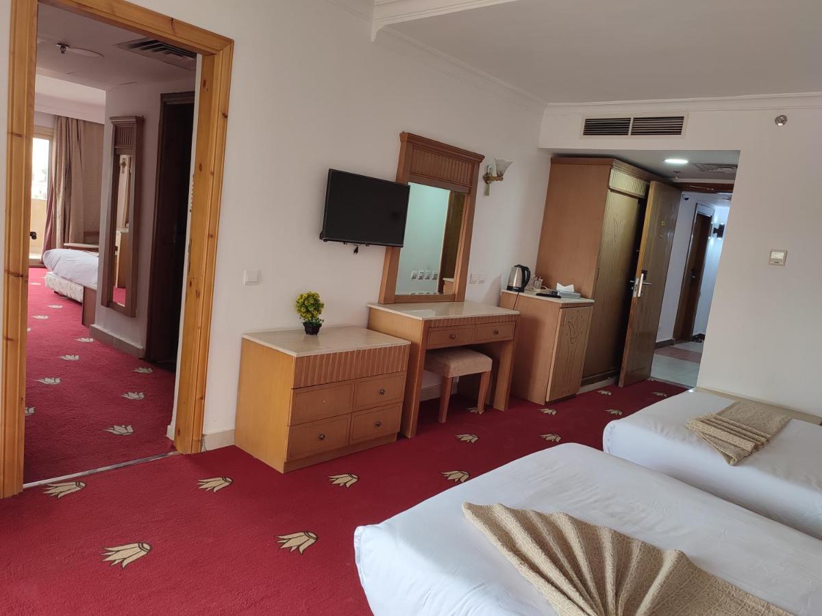 Elite Pyramids View Hotel 4*